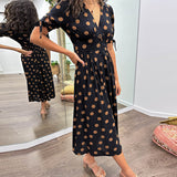 Monica™ | Tyylikäs pilkullinen mekko