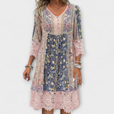 Casey – Boho-mekko pitsillä ja vintage-kukkakuviolla